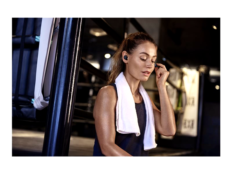 Jabra Elite 7 Active in Ear Bluetooth Truly Wireless in Ear Waterproof Sports Earbuds with Wireless Charging Pad, Active Noise Cancellation