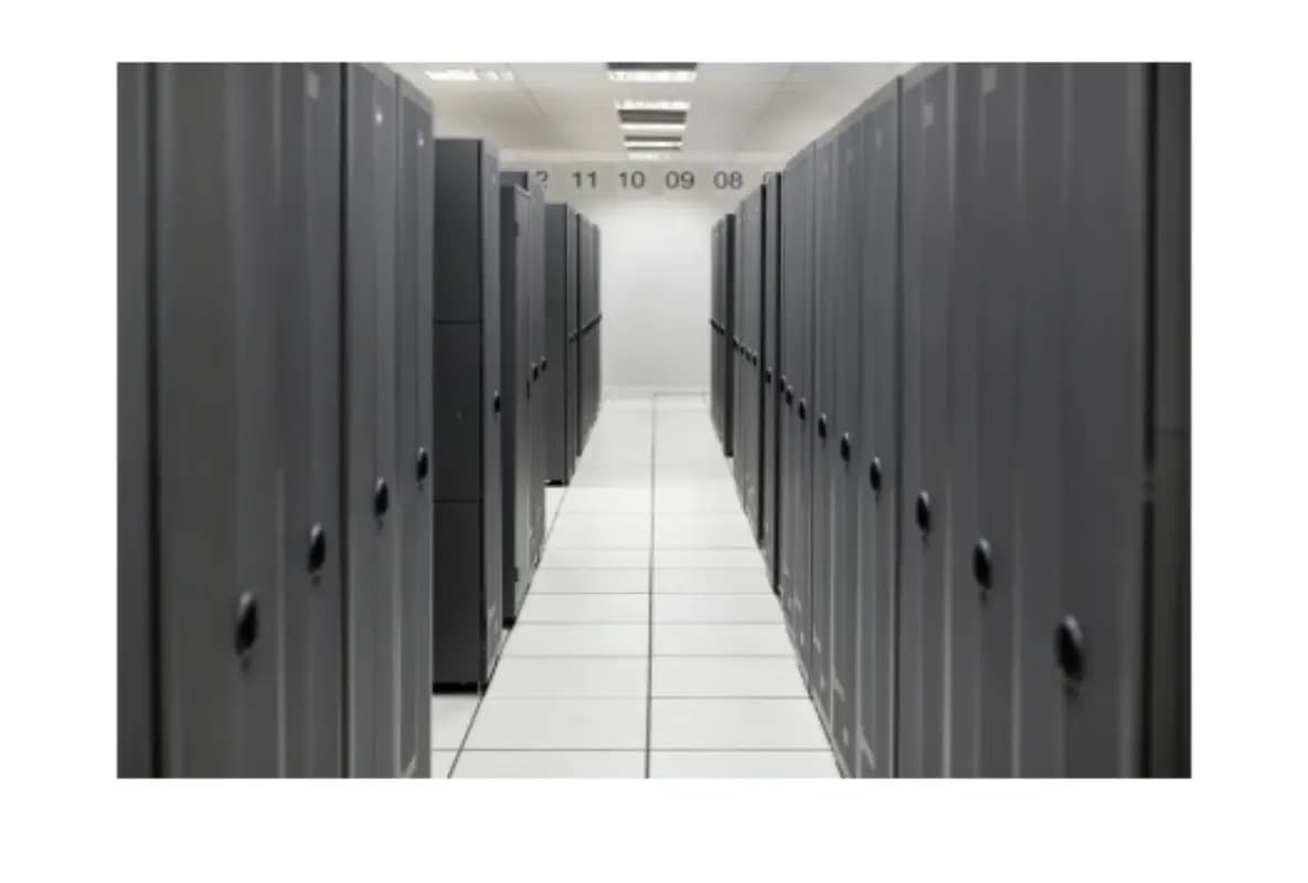 HPE 845970-B21 QSFP28 to SFP28 Adapter